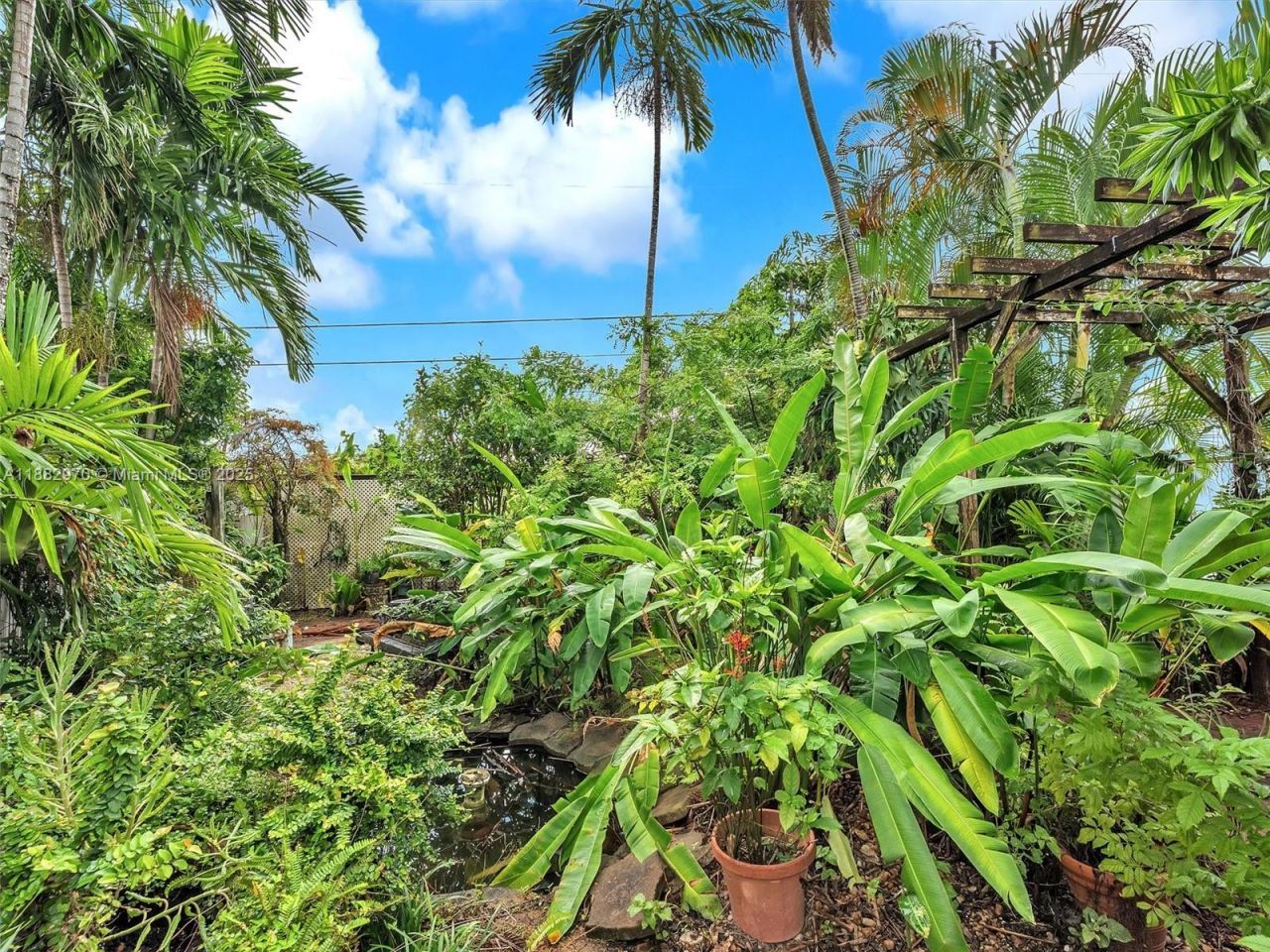 3680 NW 16th St, Miami, FL 33125 Photo