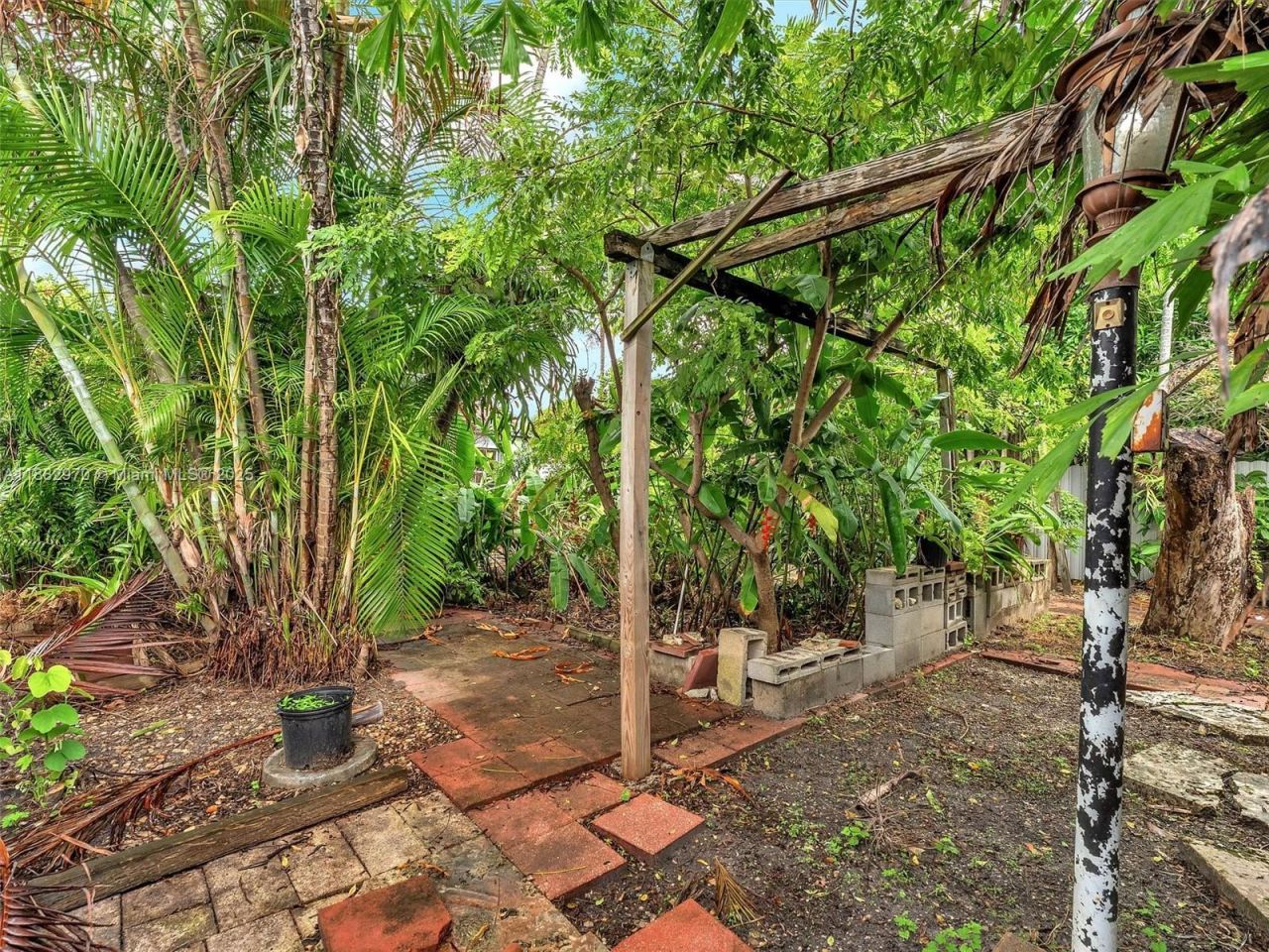 3680 NW 16th St, Miami, FL 33125 Photo