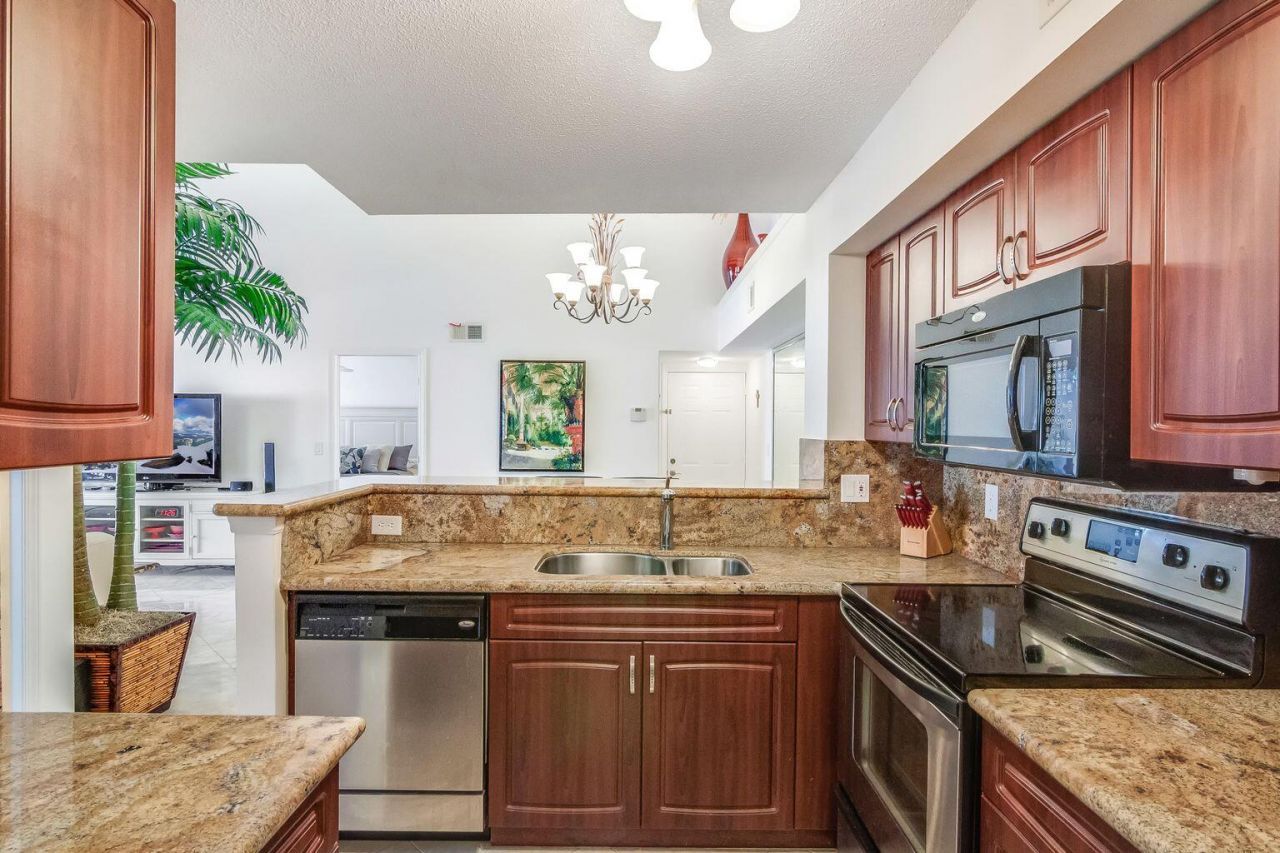 1715 Village Boulevard, Unit 201, West Palm Beach, FL 33409 Photo