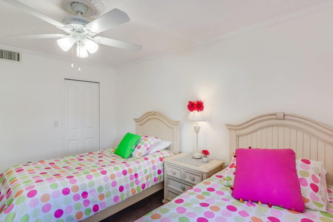 1715 Village Boulevard, Unit 201, West Palm Beach, FL 33409 Photo