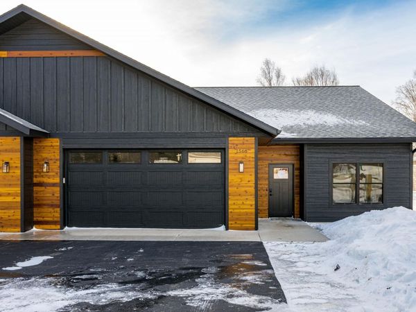 1564 Carlton Avenue W, Cloquet, MN 55720