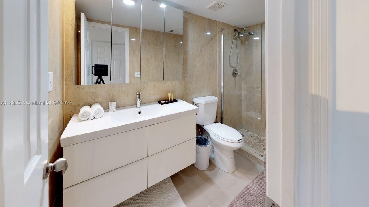 19370 Collins Ave, Unit 620, Sunny Isles Beach, FL 33160 Photo