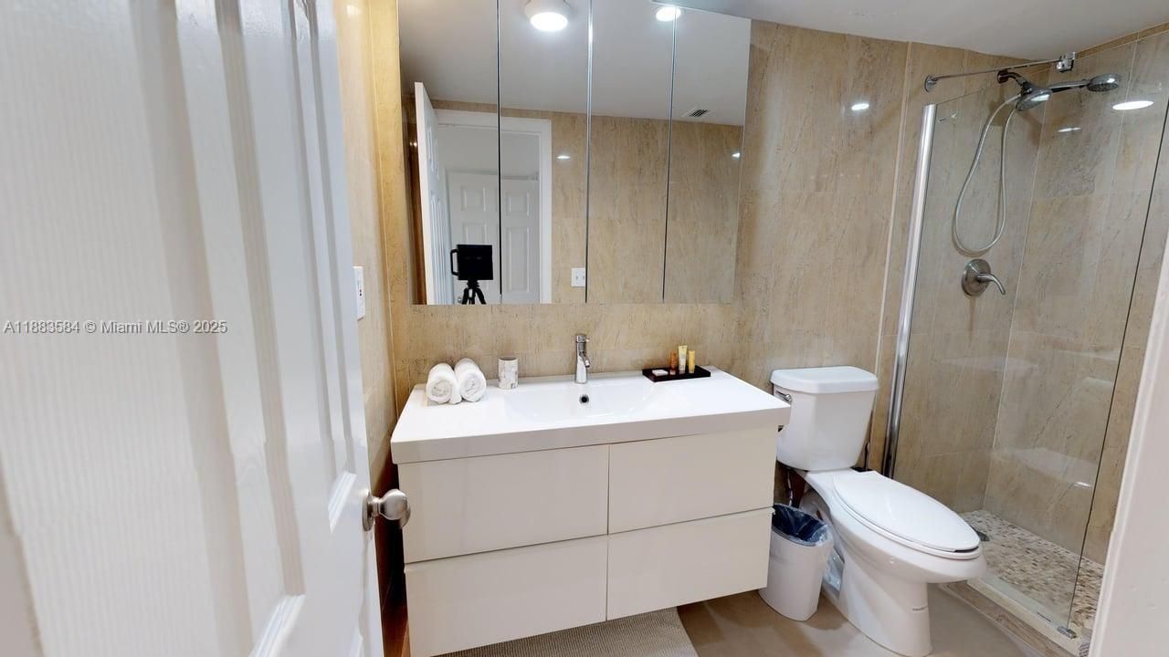 19370 Collins Ave, Unit 620, Sunny Isles Beach, FL 33160 Photo