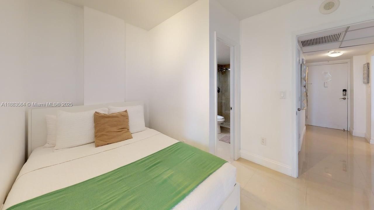 19370 Collins Ave, Unit 620, Sunny Isles Beach, FL 33160 Photo