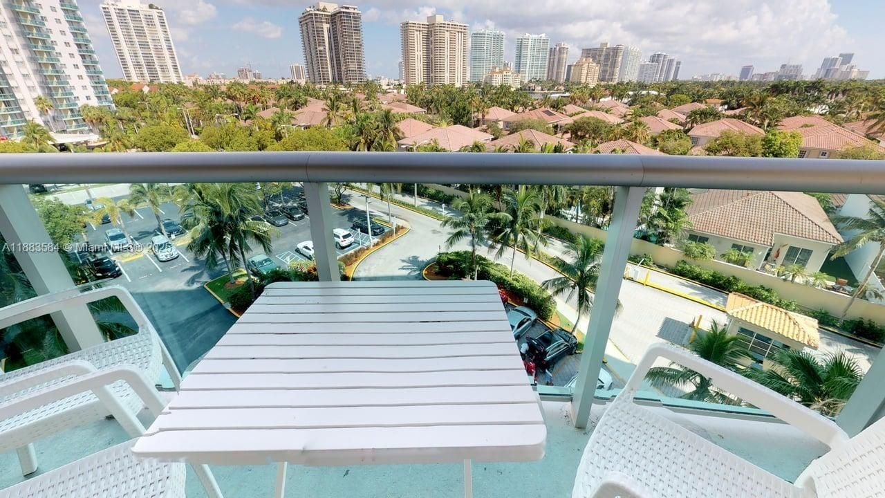 19370 Collins Ave, Unit 620, Sunny Isles Beach, FL 33160 Photo