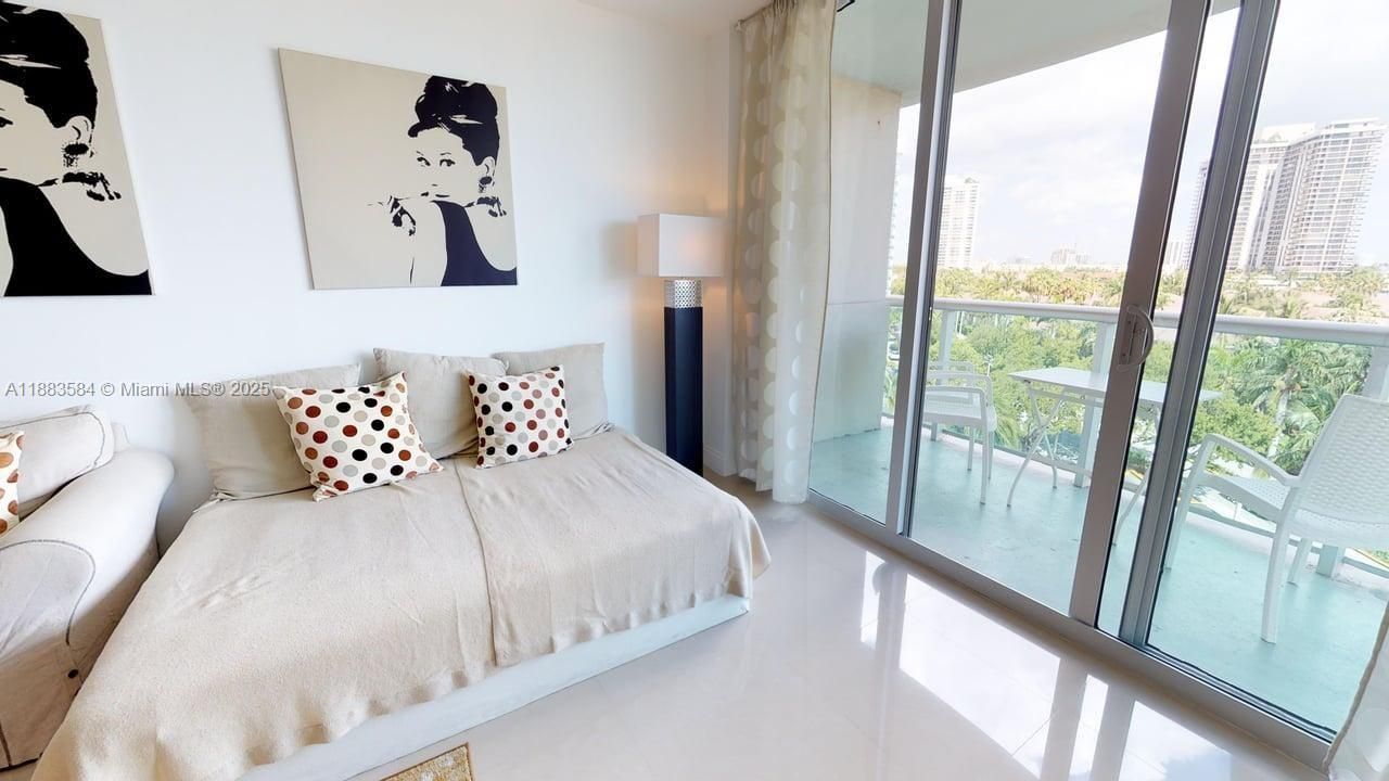 19370 Collins Ave, Unit 620, Sunny Isles Beach, FL 33160 Photo