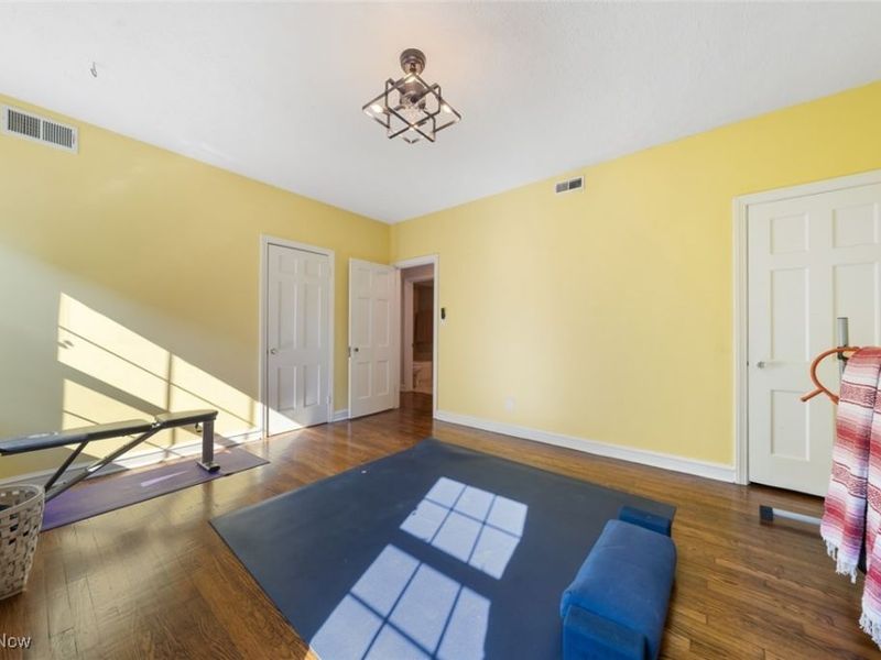 2808 Van Aken Boulevard, Unit 1, Cleveland, OH 44120 Photo 30