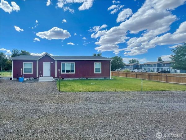 405 E Chelan Street, Coulee City, WA 99115