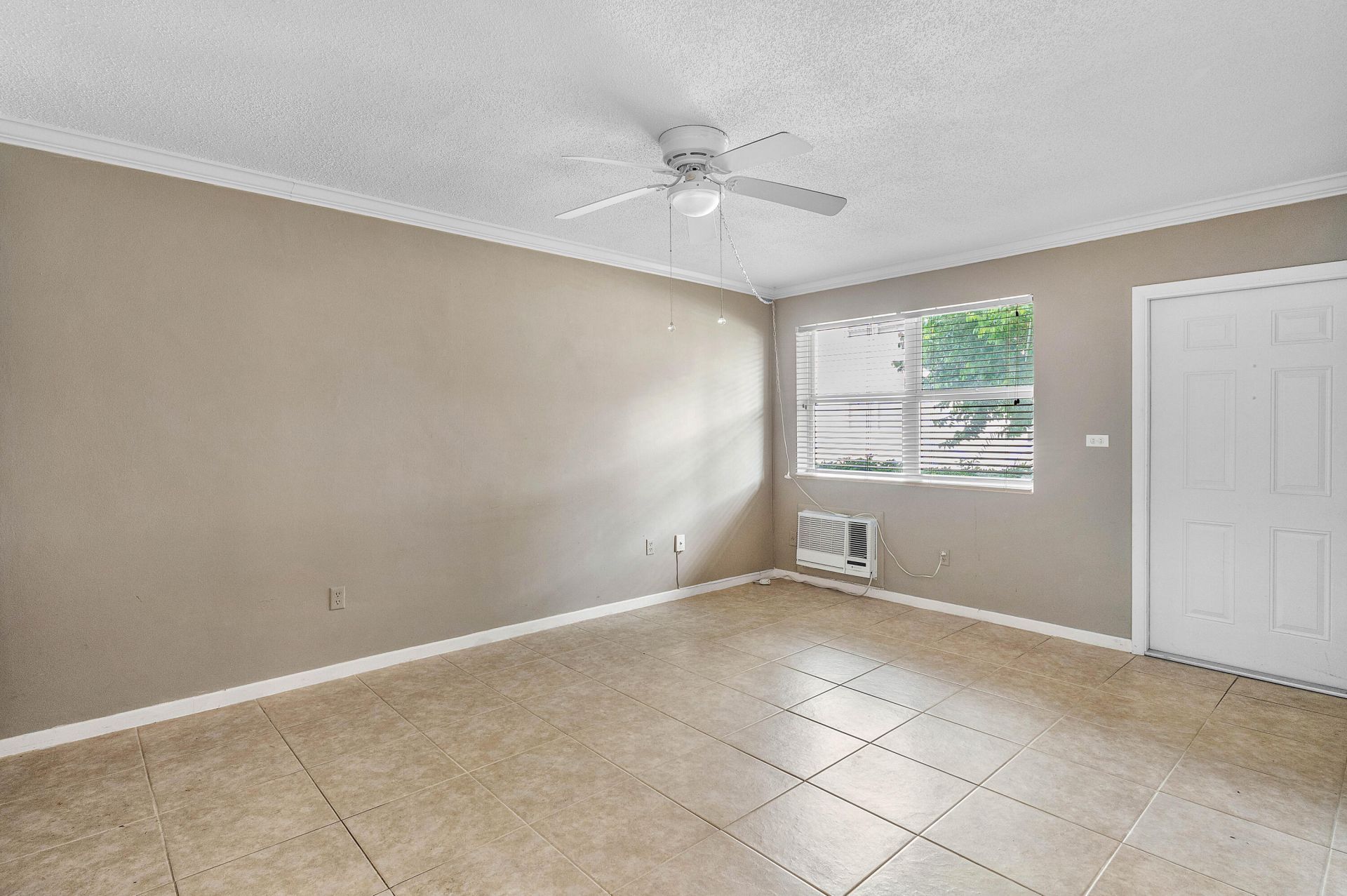 40 SE 13th Street, Unit A3, Boca Raton, FL 33432 Photo