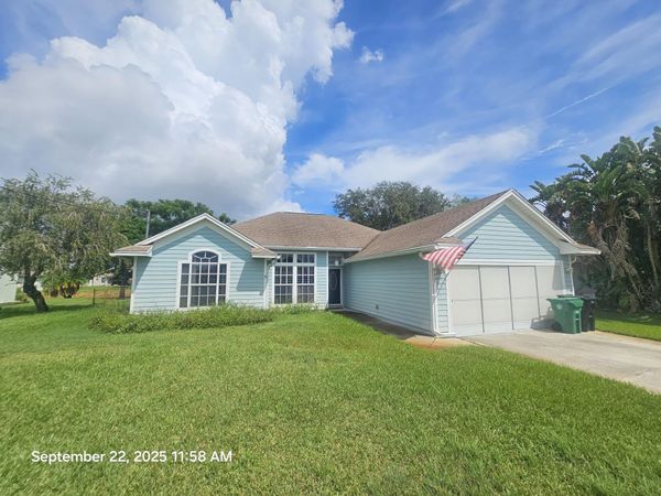 957 SW Jacqueline Avenue, Port St. Lucie, FL 34953
