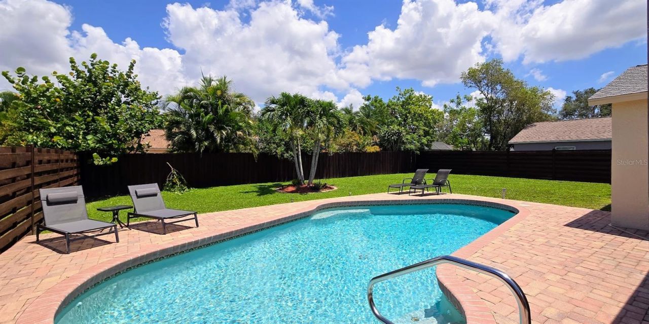 3803 Easton Street, Sarasota, FL 34238 Photo