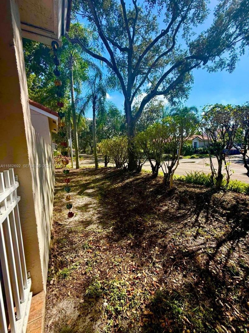 1321 N Seagrape Circle, Weston, FL 33326 Photo