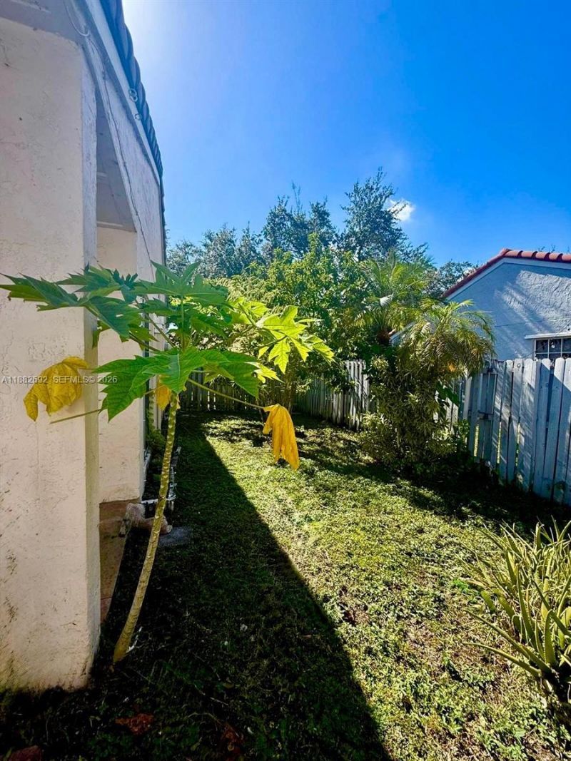 1321 N Seagrape Circle, Weston, FL 33326 Photo