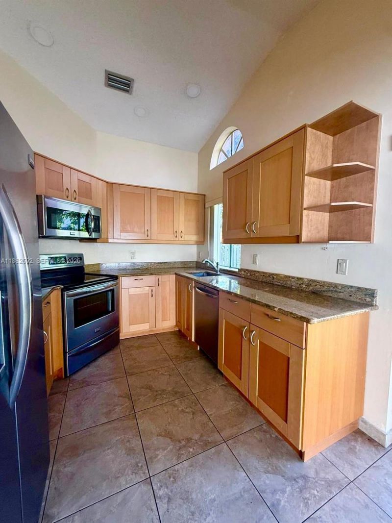 1321 N Seagrape Circle, Weston, FL 33326 Photo