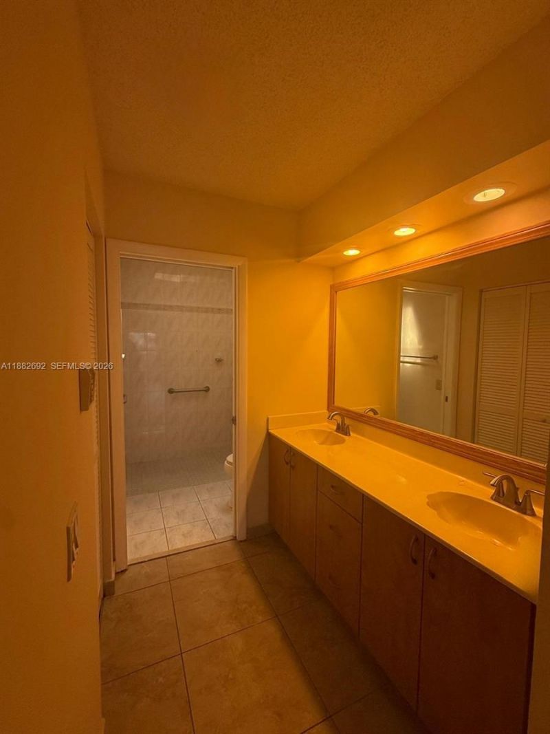 1321 N Seagrape Circle, Weston, FL 33326 Photo