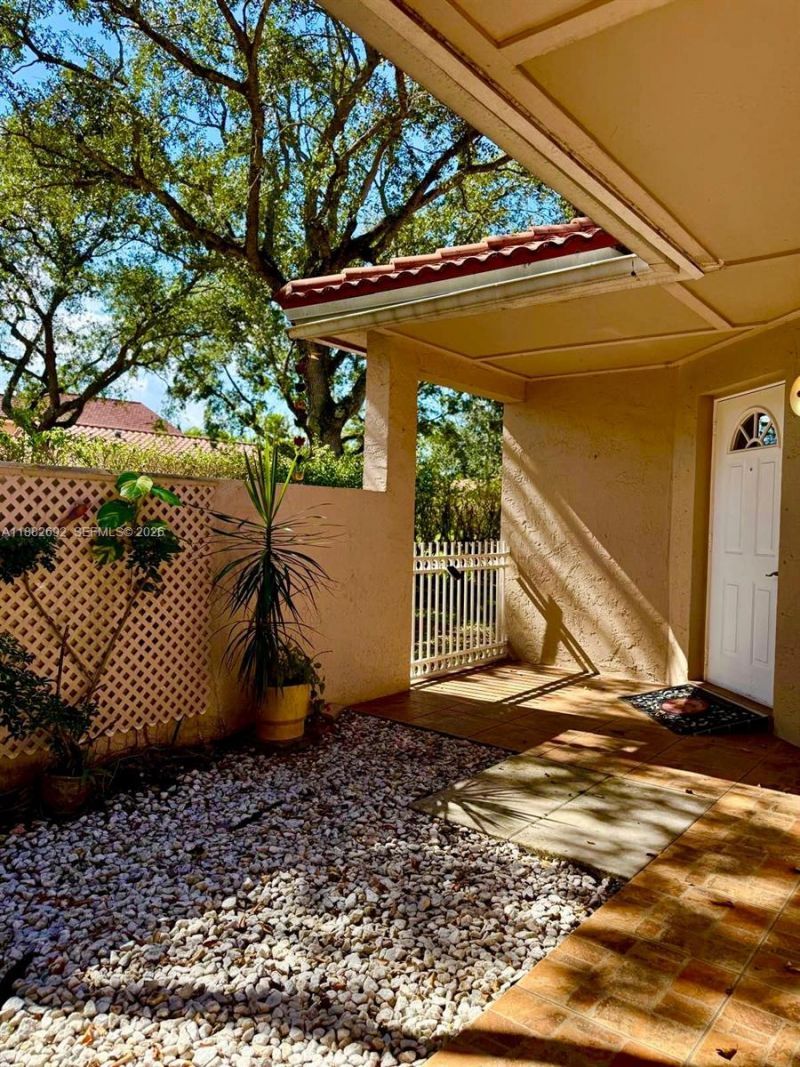 1321 N Seagrape Circle, Weston, FL 33326 Photo