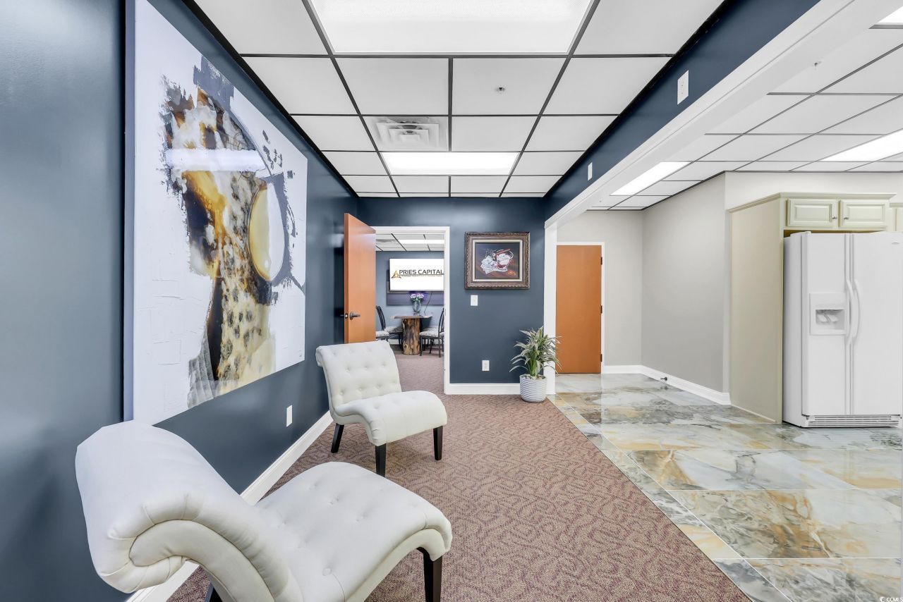 100 Sutter Dr. Photo 18