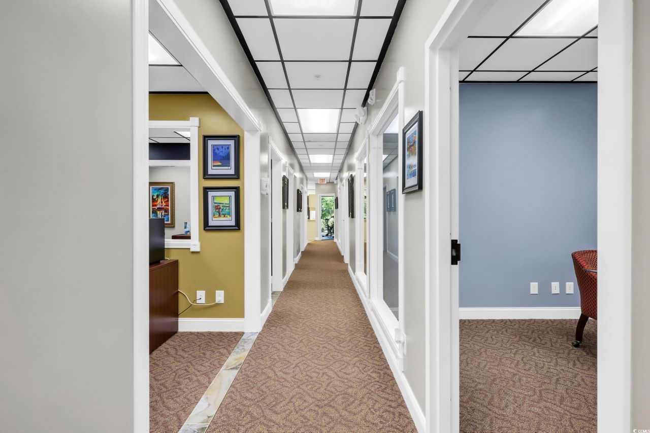 100 Sutter Dr. Photo 19