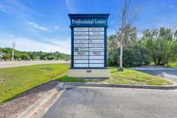 100 Sutter Dr. photo 4