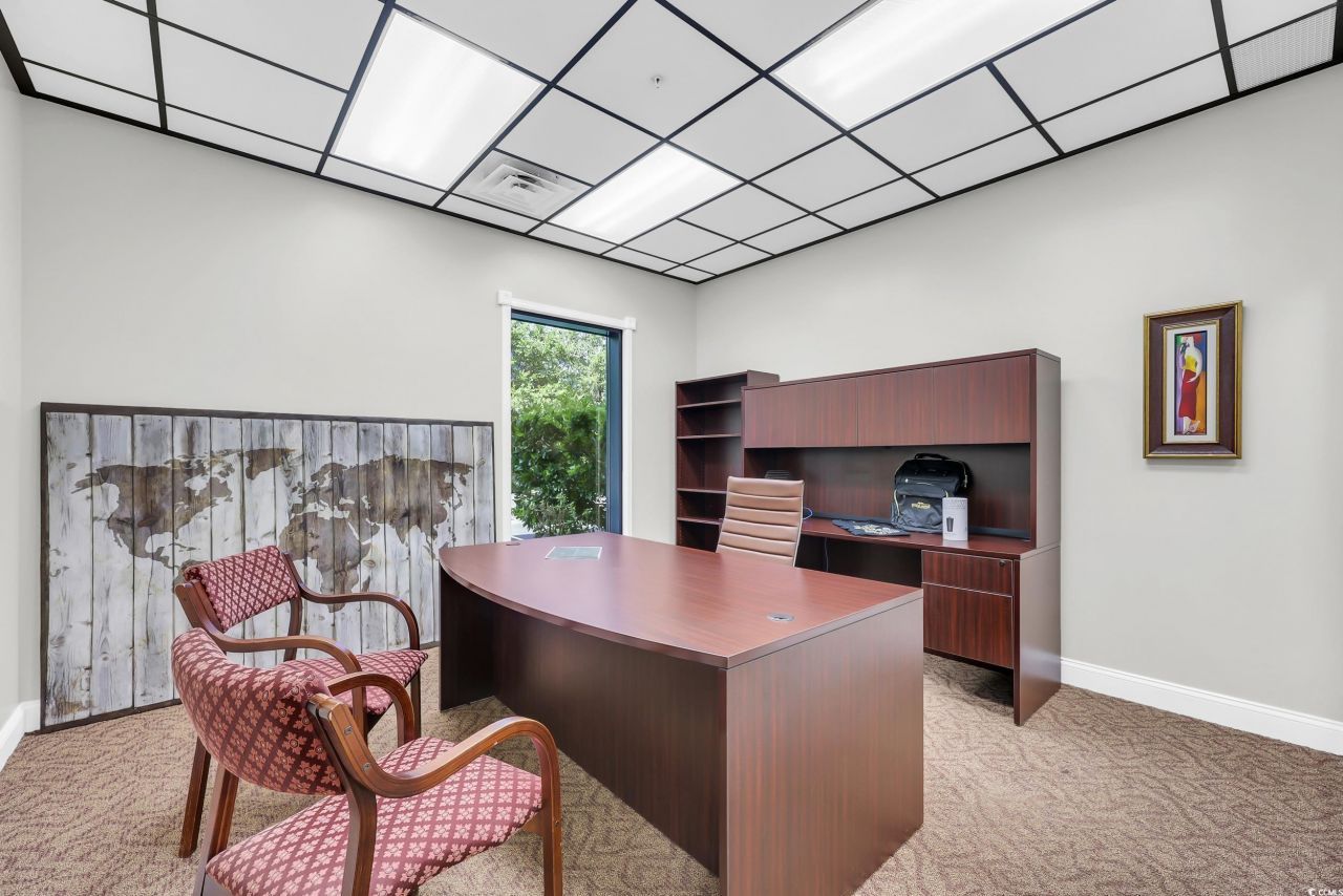 100 Sutter Dr. Photo 4