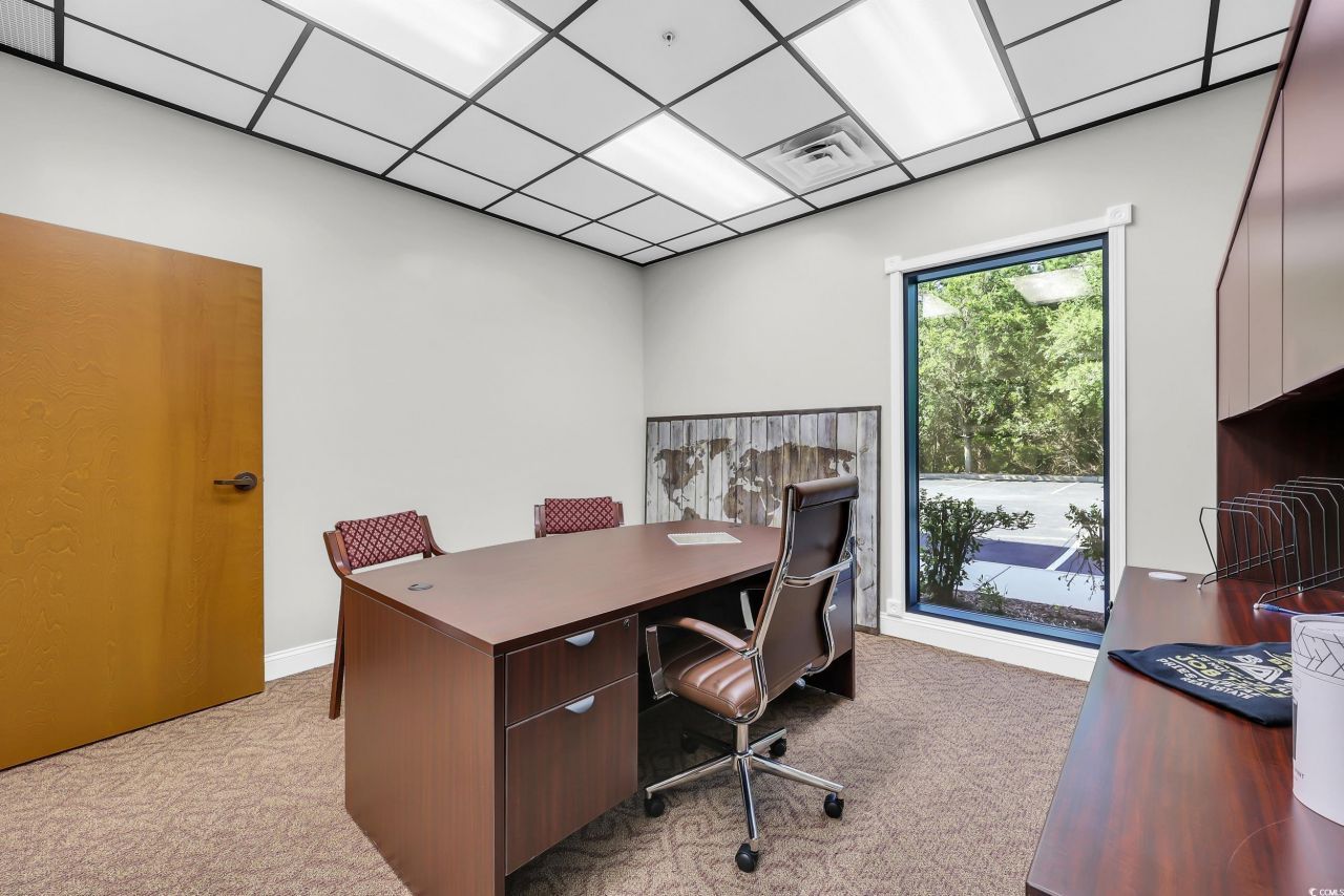 100 Sutter Dr. Photo 5