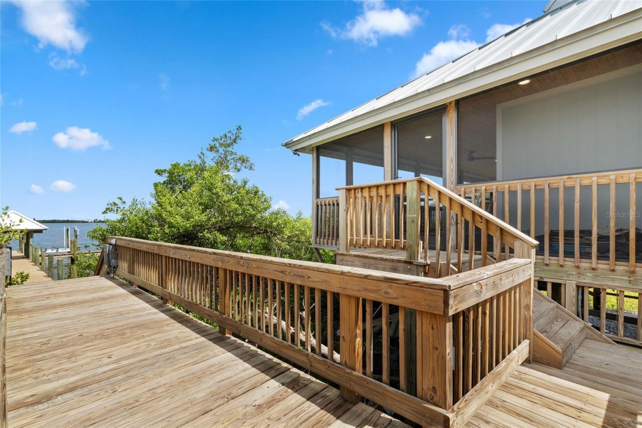 8772 Little Gasparilla Island, Placida, FL 33946 Photo