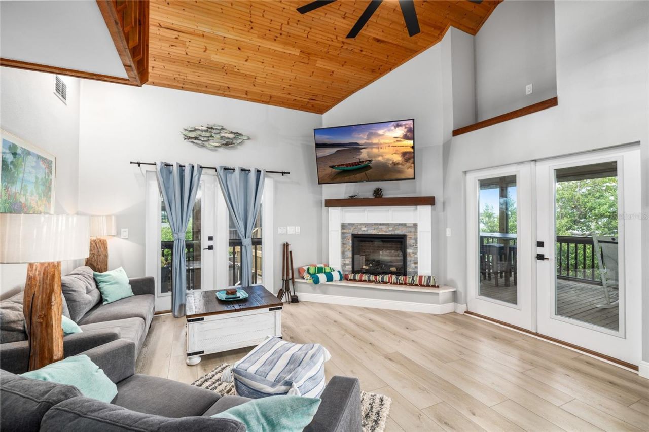8772 Little Gasparilla Island, Placida, FL 33946 Photo