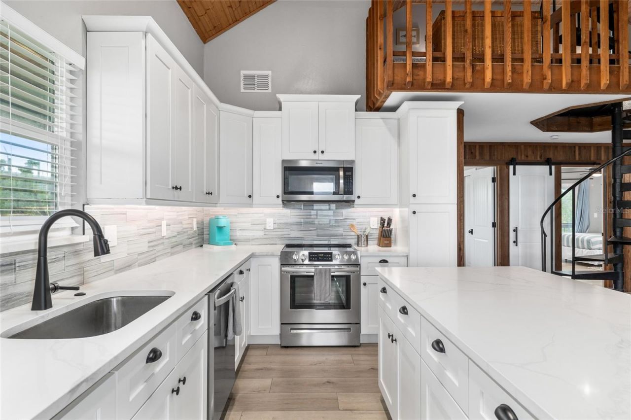 8772 Little Gasparilla Island, Placida, FL 33946 Photo