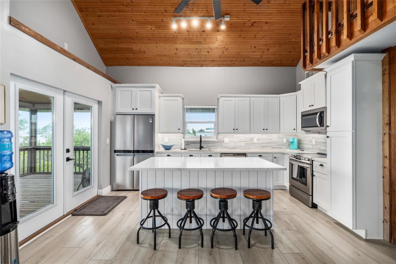 8772 Little Gasparilla Island, Placida, FL 33946 Photo