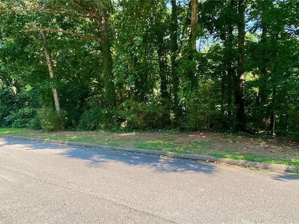 5964 Giles Road , Lithonia, GA 30058