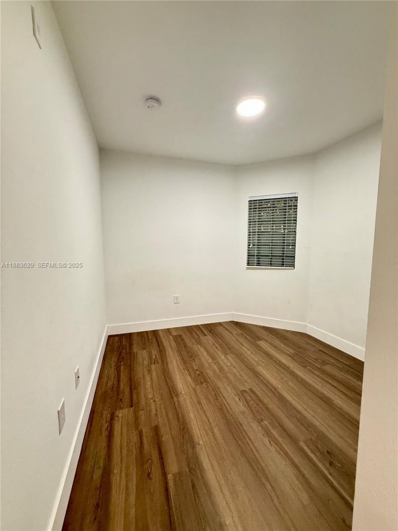 8760 NW 97th Ave, Unit 211, Doral, FL 33178 Photo