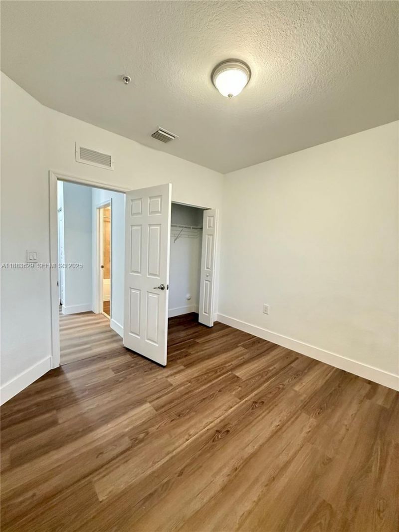 8760 NW 97th Ave, Unit 211, Doral, FL 33178 Photo