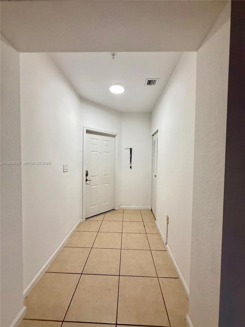 8760 NW 97th Ave, Unit 211, Doral, FL 33178 Photo