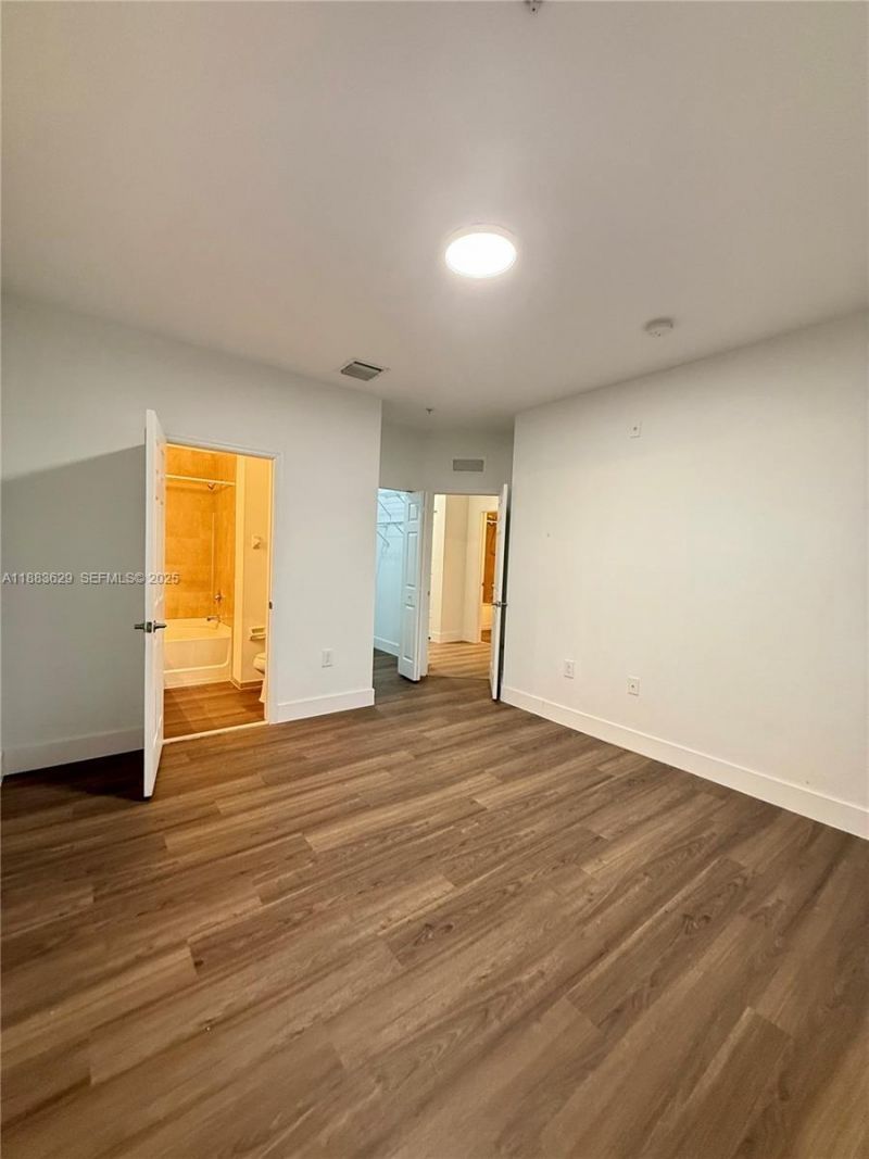 8760 NW 97th Ave, Unit 211, Doral, FL 33178 Photo