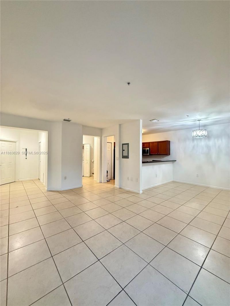 8760 NW 97th Ave, Unit 211, Doral, FL 33178 Photo