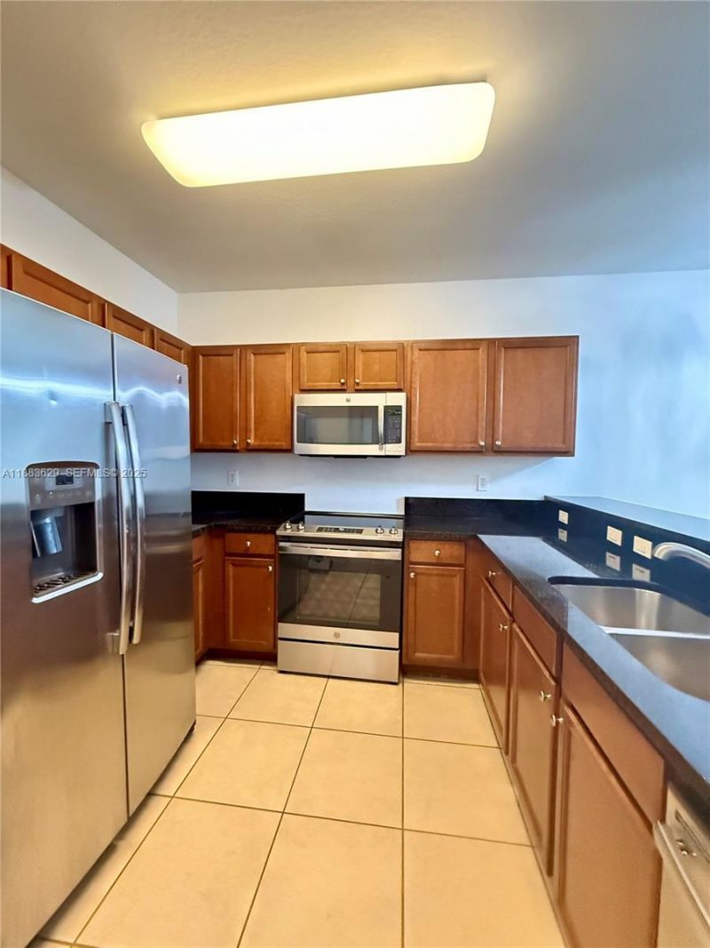 8760 NW 97th Ave, Unit 211, Doral, FL 33178 Photo