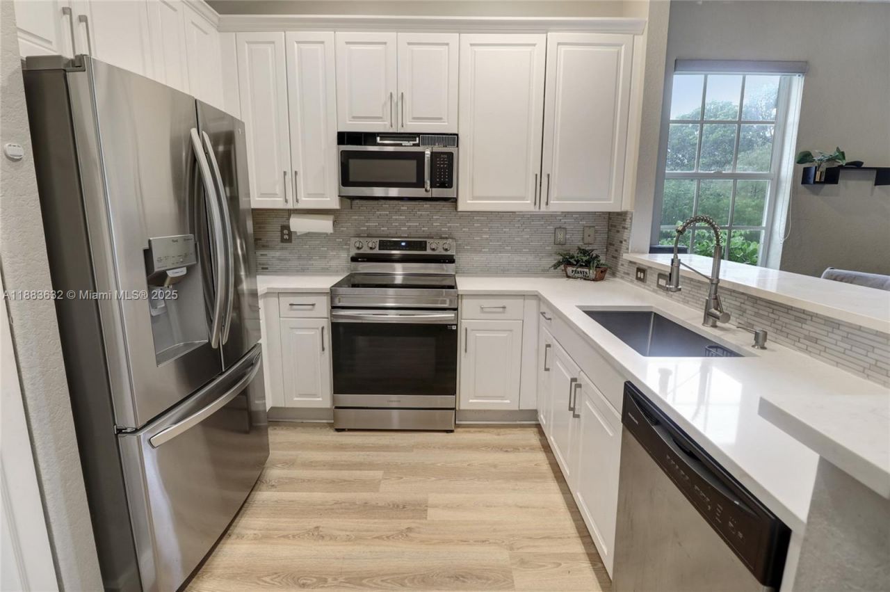 1706 NW 78th Way, Pembroke Pines, FL 33024 Photo