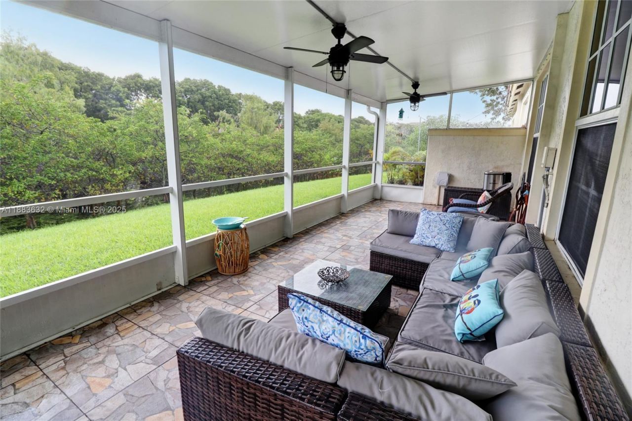 1706 NW 78th Way, Pembroke Pines, FL 33024 Photo