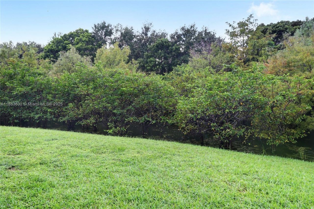 1706 NW 78th Way, Pembroke Pines, FL 33024 Photo