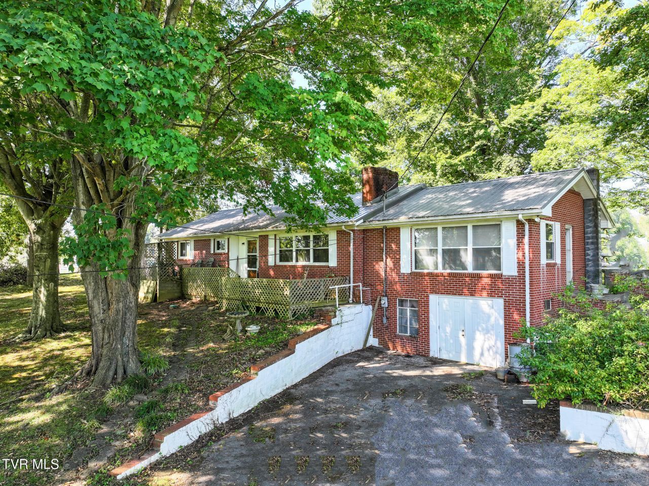 6525 East Andrew Johnson Highway, Afton, TN 37616 Main Photo