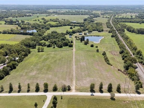 27627 W 335th Street, Osawatomie, KS 66064