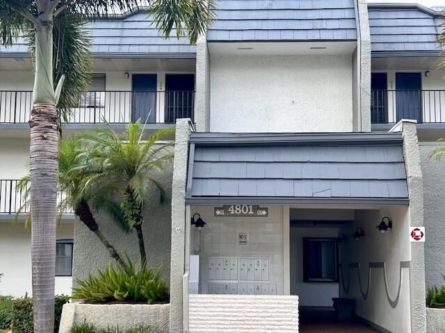 4801 Esedra Court, Unit 205, Lake Worth, FL 33467 Photo
