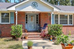 1704 Sherwood Dr. photo 4