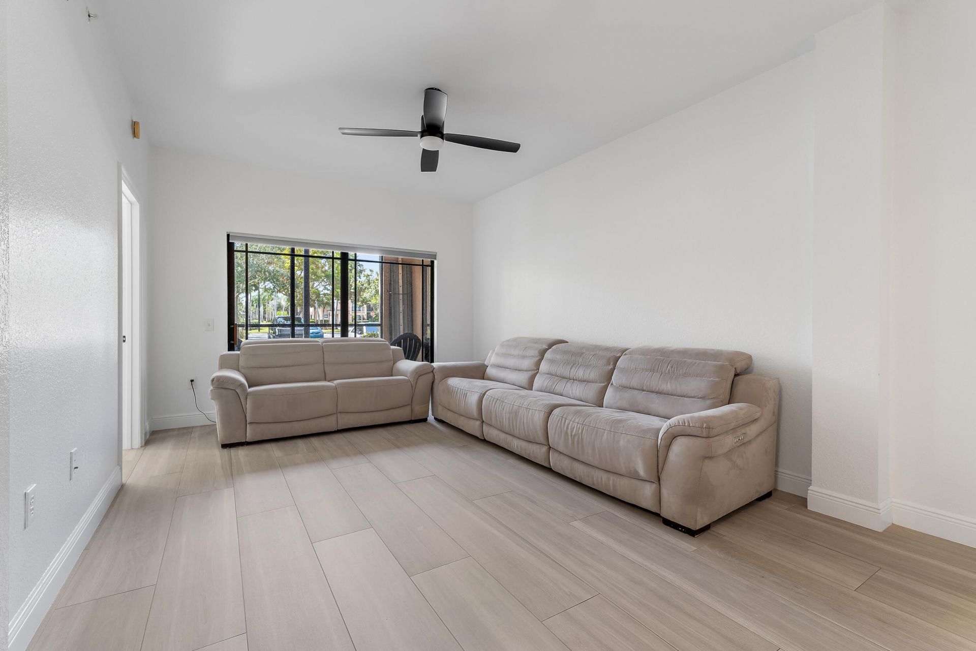 2807 Veronia Drive, Unit 107, Palm Beach Gardens, FL 33410 Photo