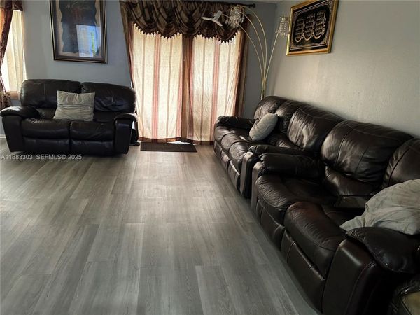 18111 NW 68th Ave, Unit G206, Hialeah, FL 33015