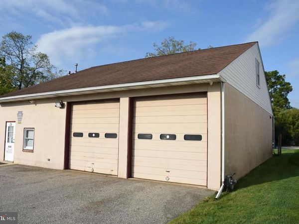 29 E GERMANTOWN PIKE, PLYMOUTH MEETING, PA 19462