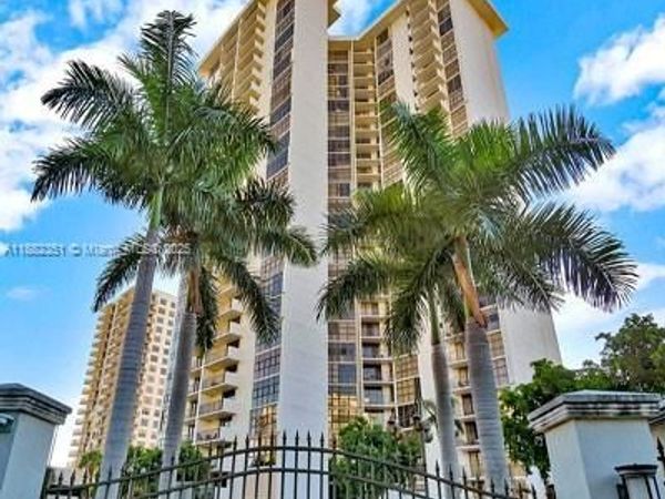 18181 NE 31st Ct, Unit 703, Aventura, FL 33160