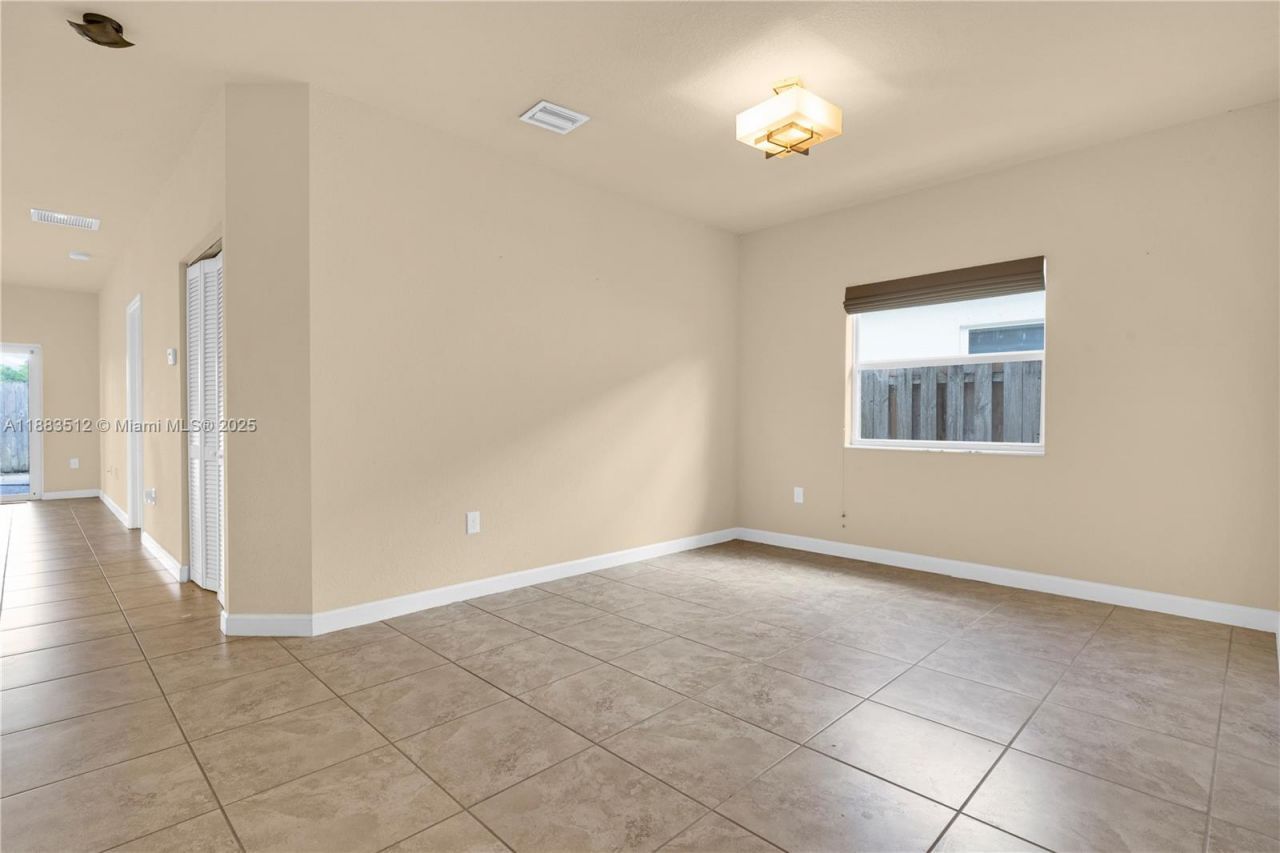 2401 NE 4th St, Homestead, FL 33033 Photo