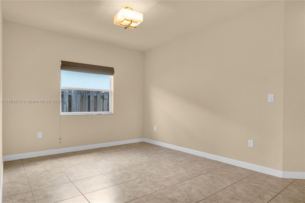 2401 NE 4th St, Homestead, FL 33033 Photo