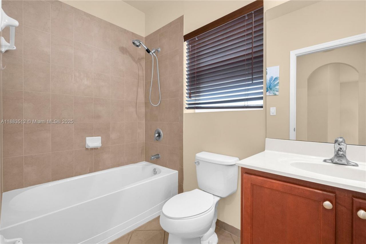 2401 NE 4th St, Homestead, FL 33033 Photo